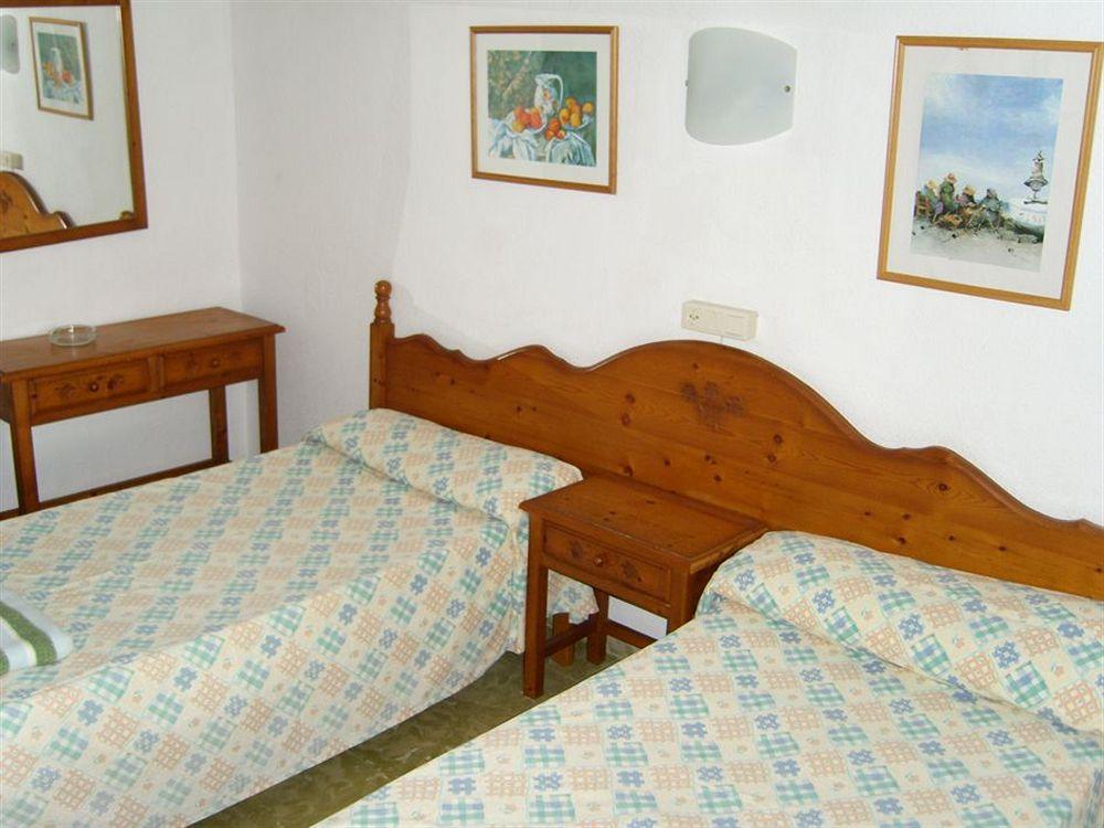 Hostal Talamanca Cala d'Or  Bagian luar foto