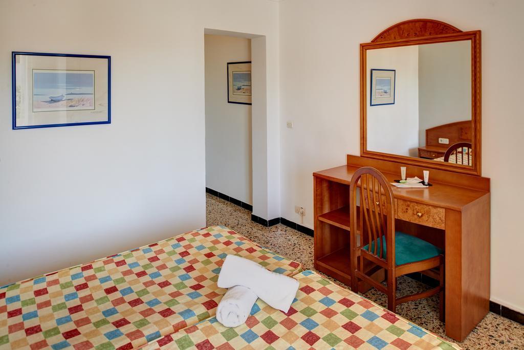 Hostal Talamanca Cala d'Or  Bagian luar foto