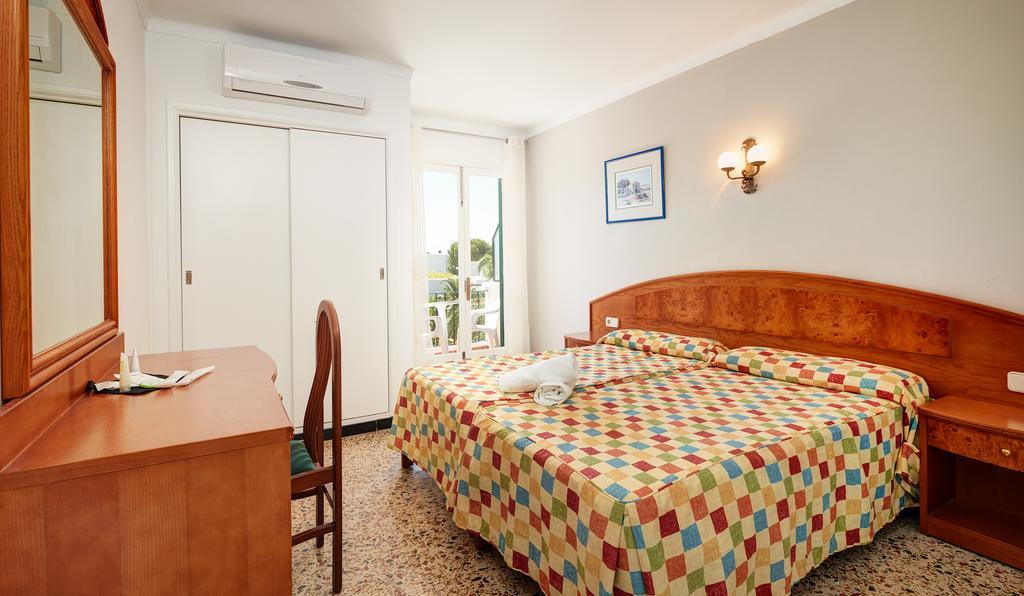 Hostal Talamanca Cala d'Or  Bagian luar foto