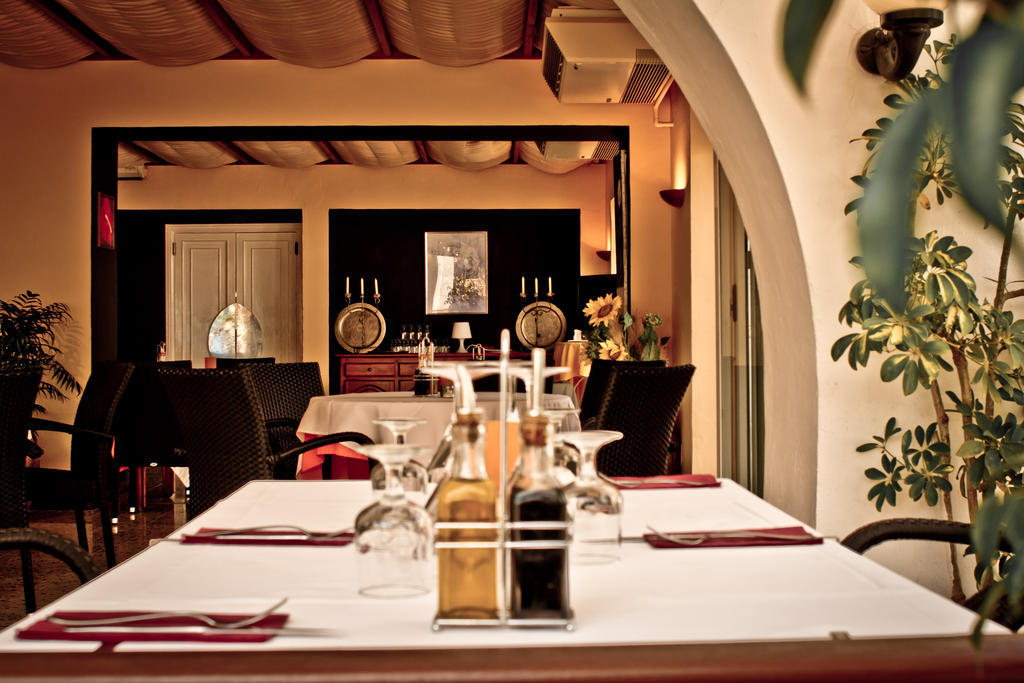 Hostal Talamanca Cala d'Or  Bagian luar foto